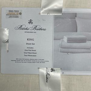 Brooks Brothers king size sheet set.95%cotton and 5%cashmere.